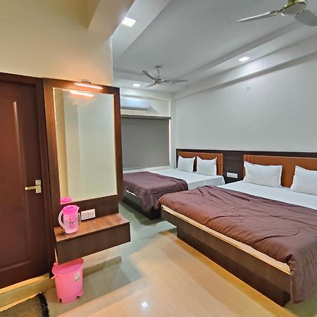 Hotel Heritage Palace Bhuj Esterno foto