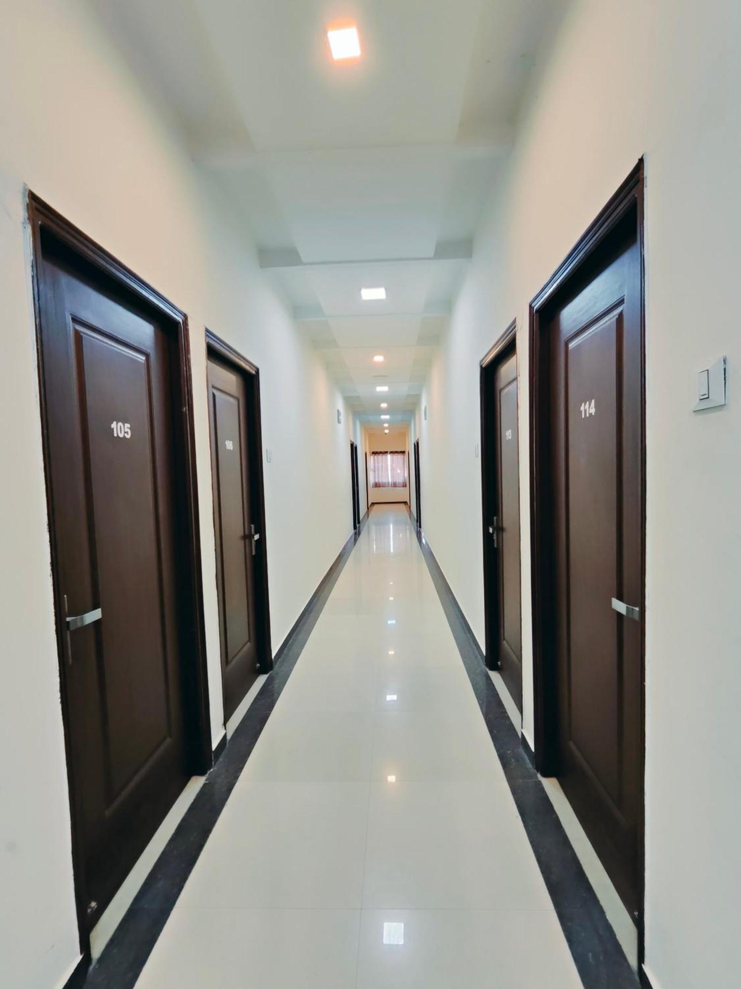 Hotel Heritage Palace Bhuj Esterno foto