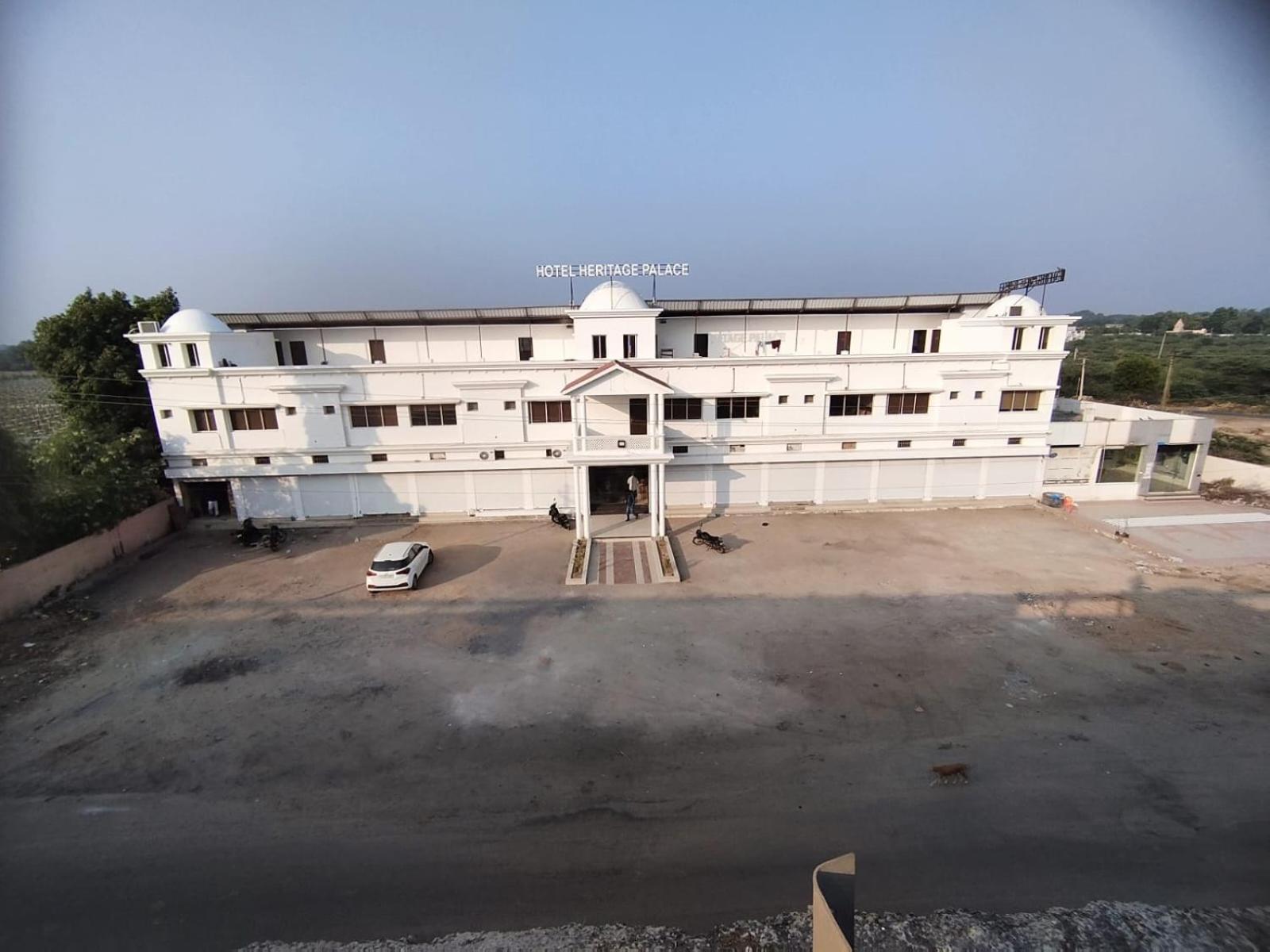 Hotel Heritage Palace Bhuj Esterno foto