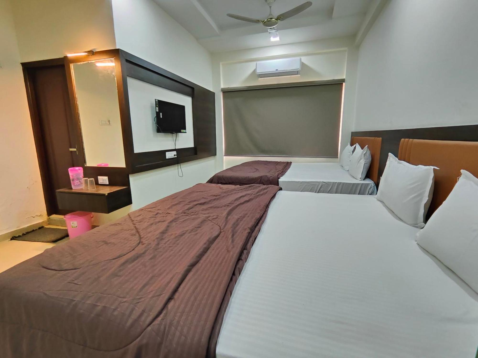Hotel Heritage Palace Bhuj Esterno foto